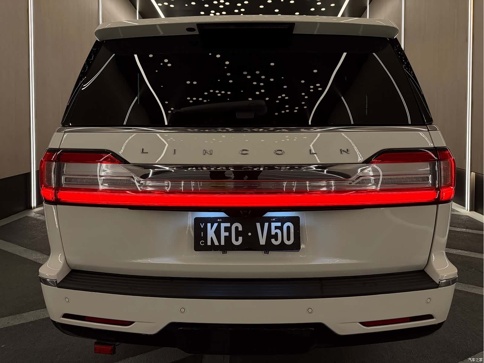 Lincoln Navigator, 2021 10