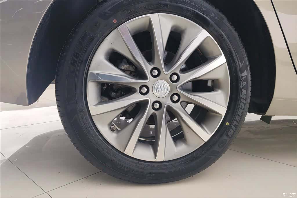 Buick GL6, 2020 6