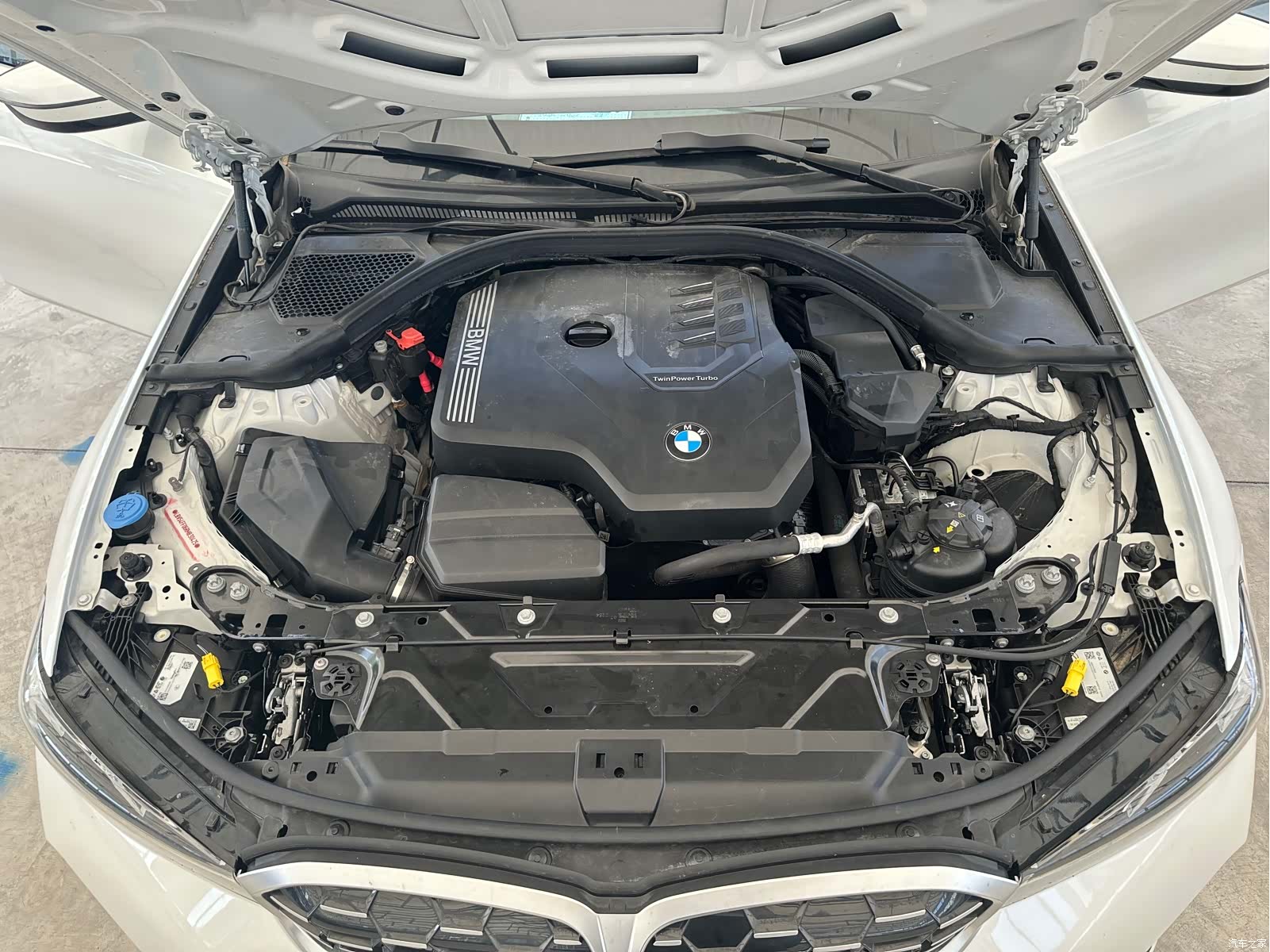 BMW 3 Series, 2024 12