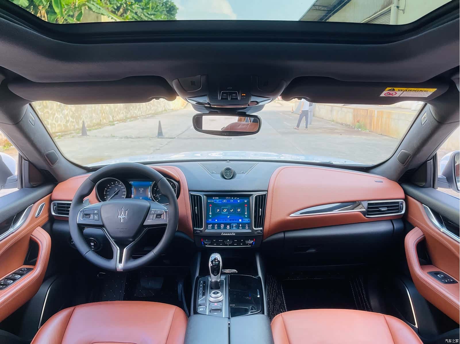 Maserati Levante, 2017 все фото