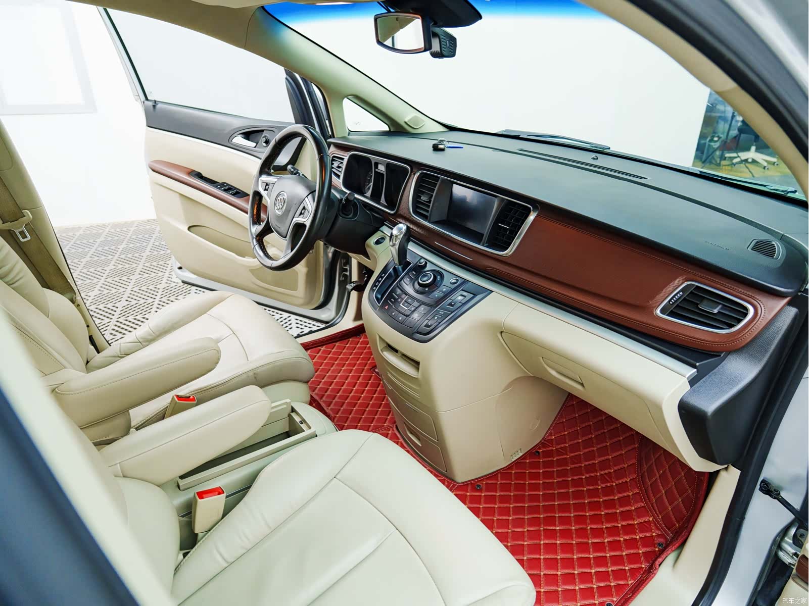 Buick GL8, 2019 9