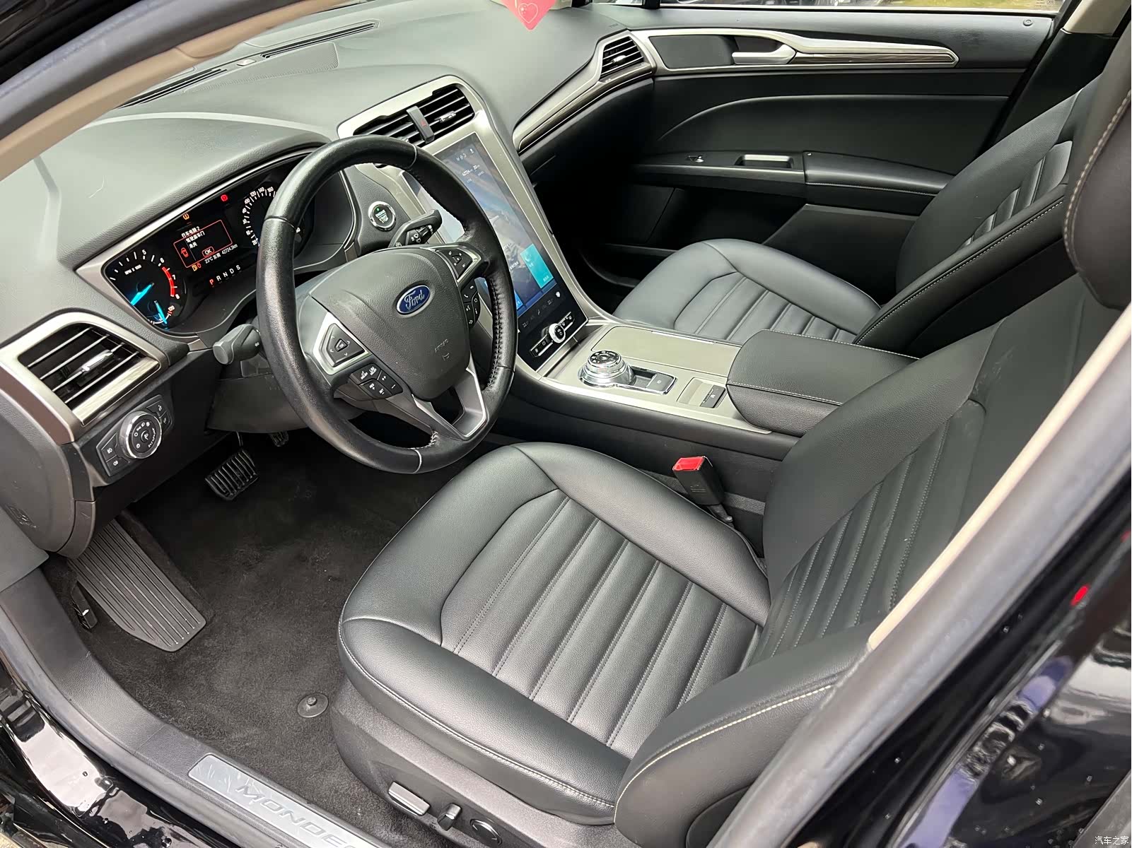 Ford Mondeo, 2022 9