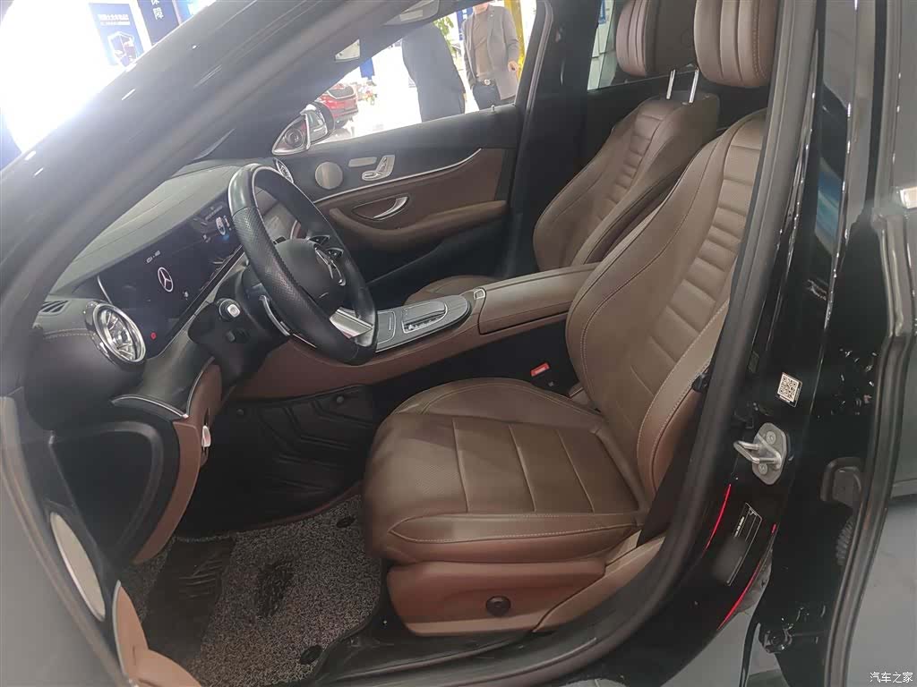Mercedes-Benz E-Class, 2023 22