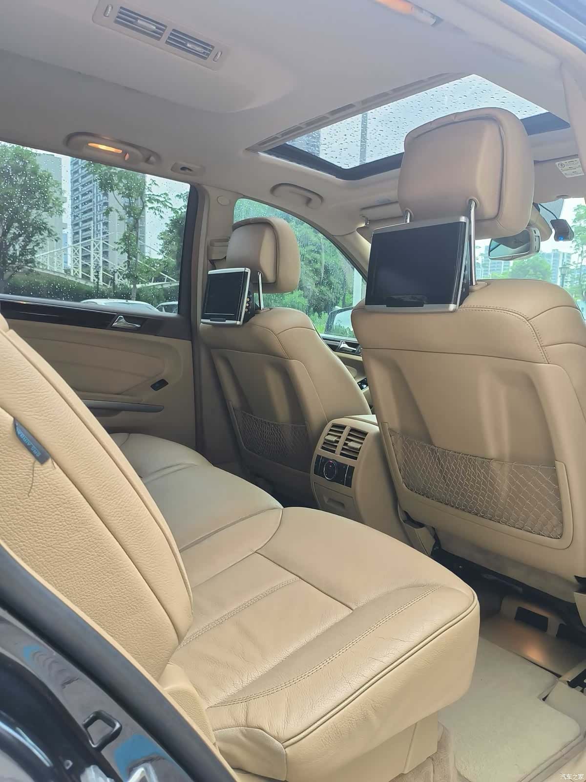 Mercedes-Benz GL-Class, 2011 10