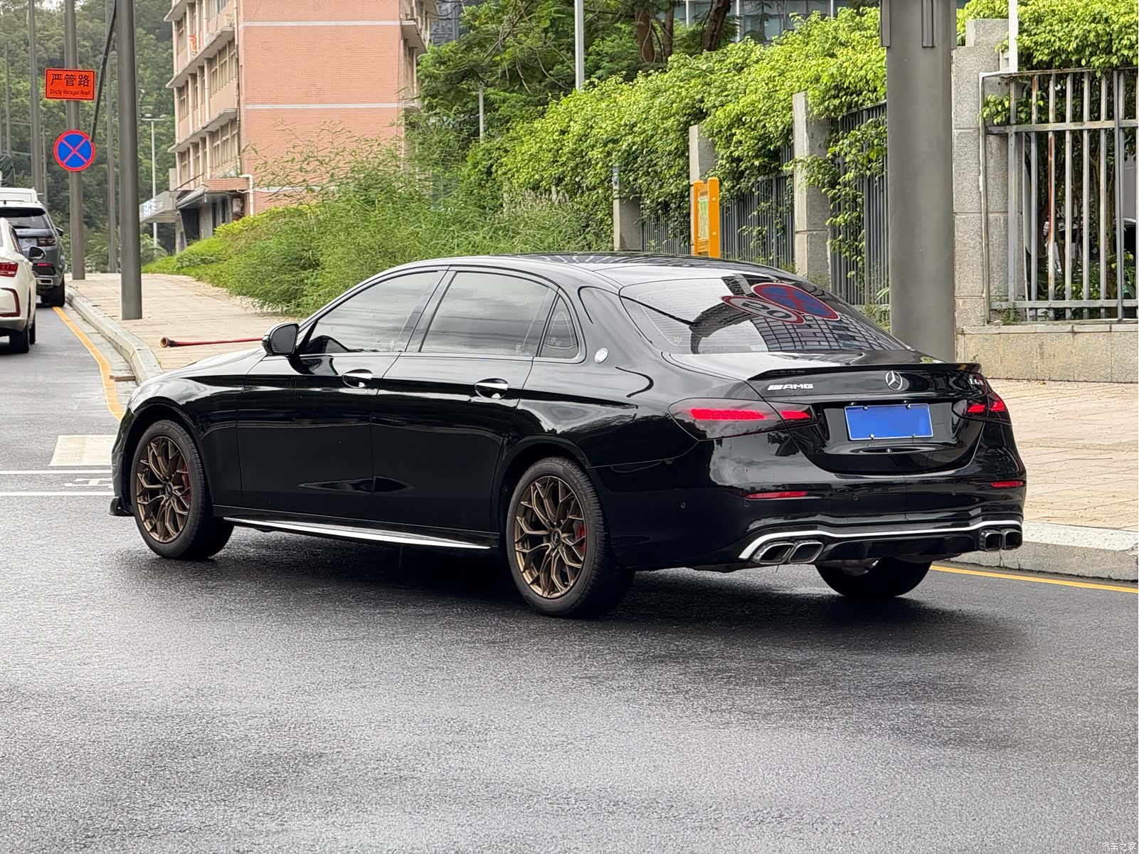 Mercedes-Benz E-Class, 2021 21