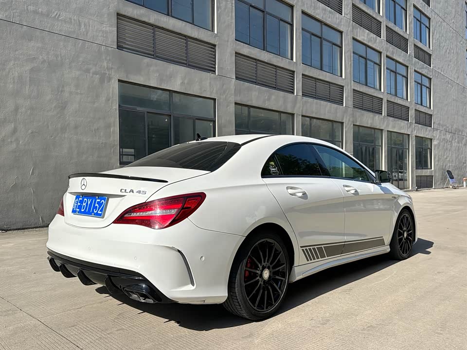 Mercedes-Benz CLA