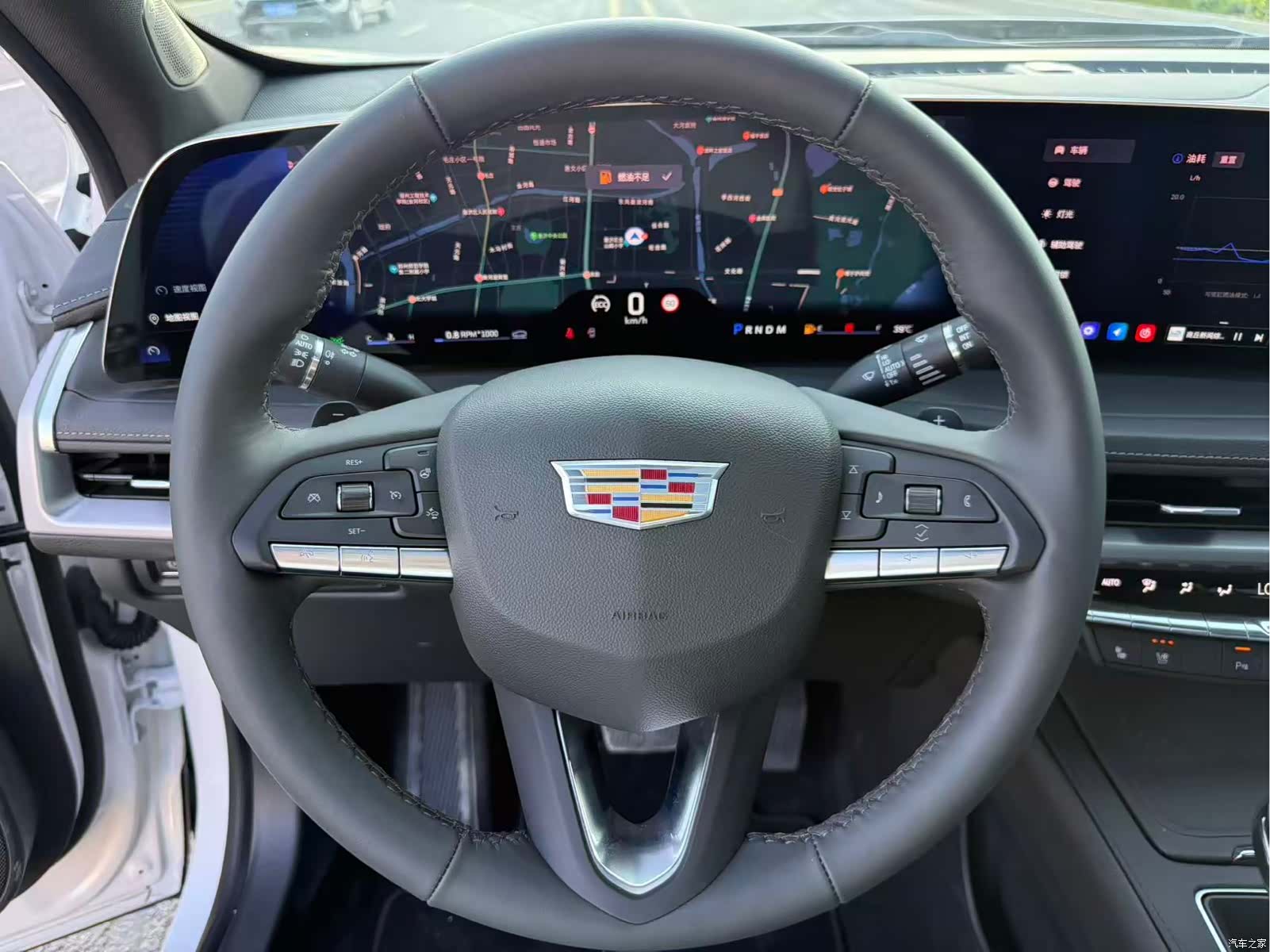 Cadillac XT4, 2025 6
