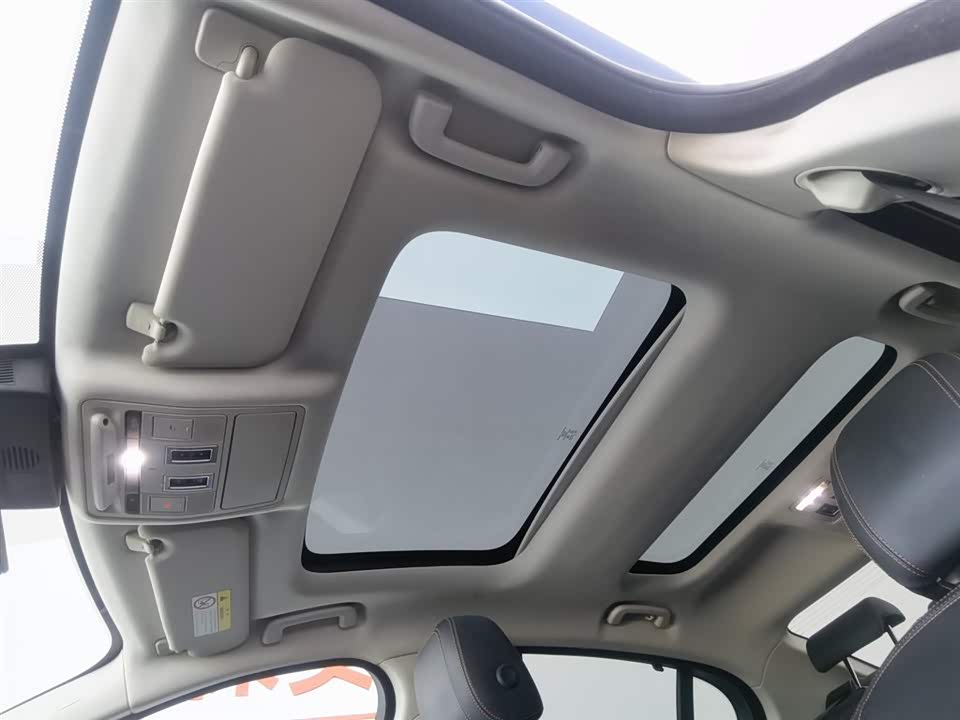Jaguar XEL Jaguar XEL