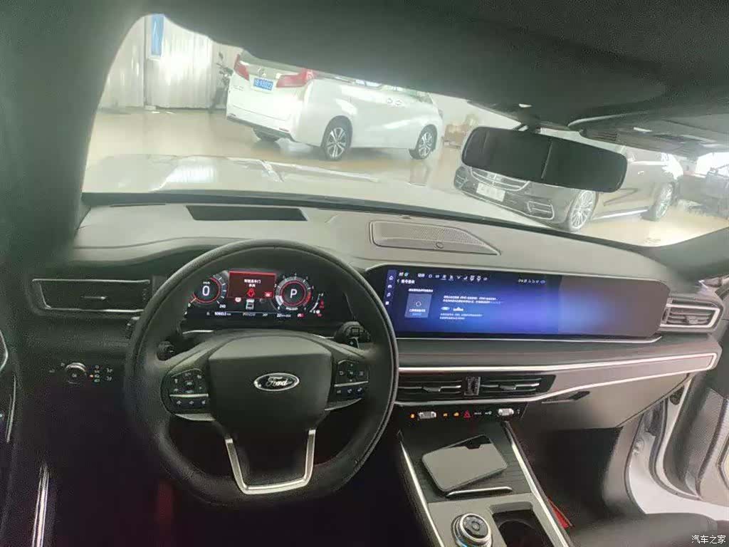 Ford Explorer, 2022 6