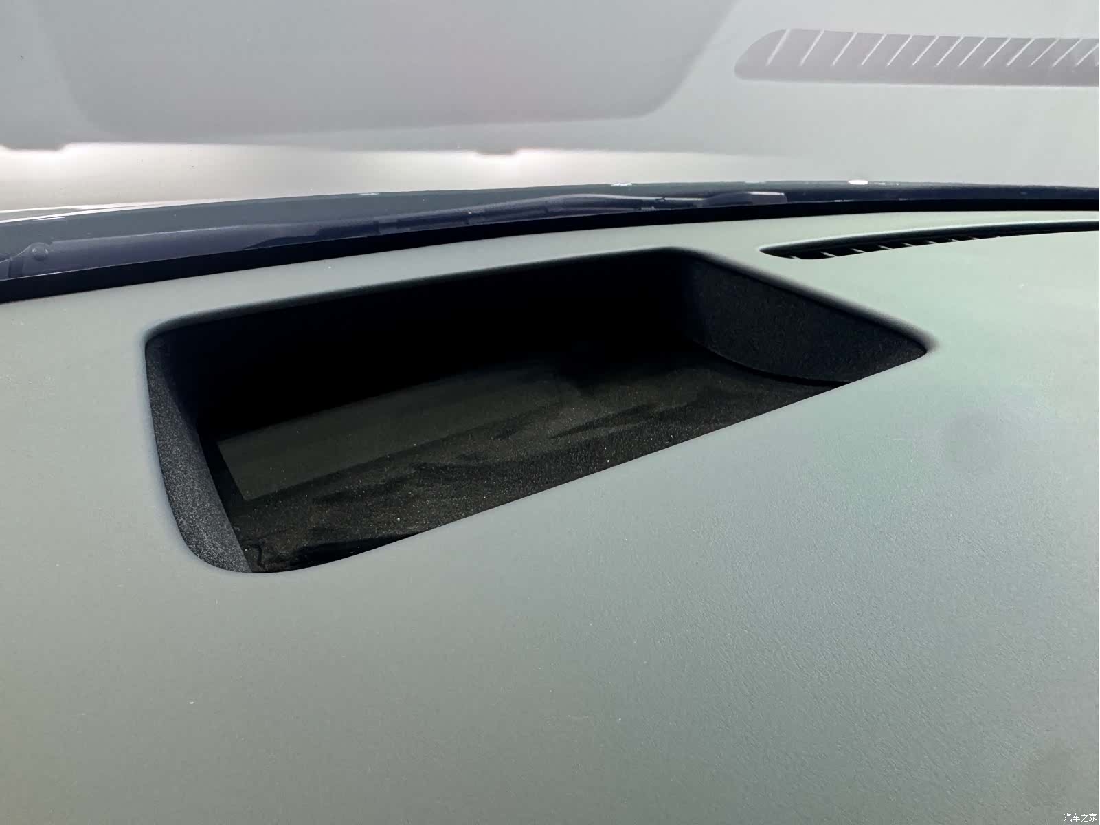 Li Auto i8, 2026 17