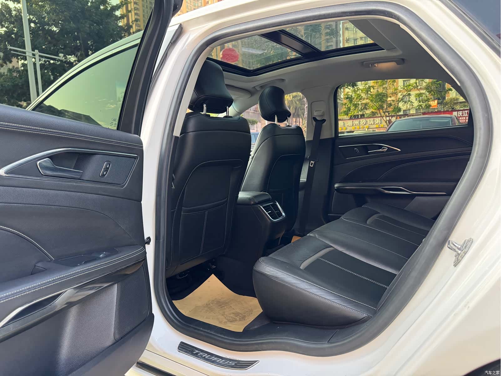 Ford Taurus, 2016 11