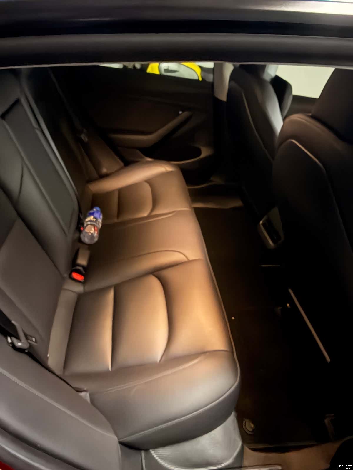Tesla Model 3, 2021 35