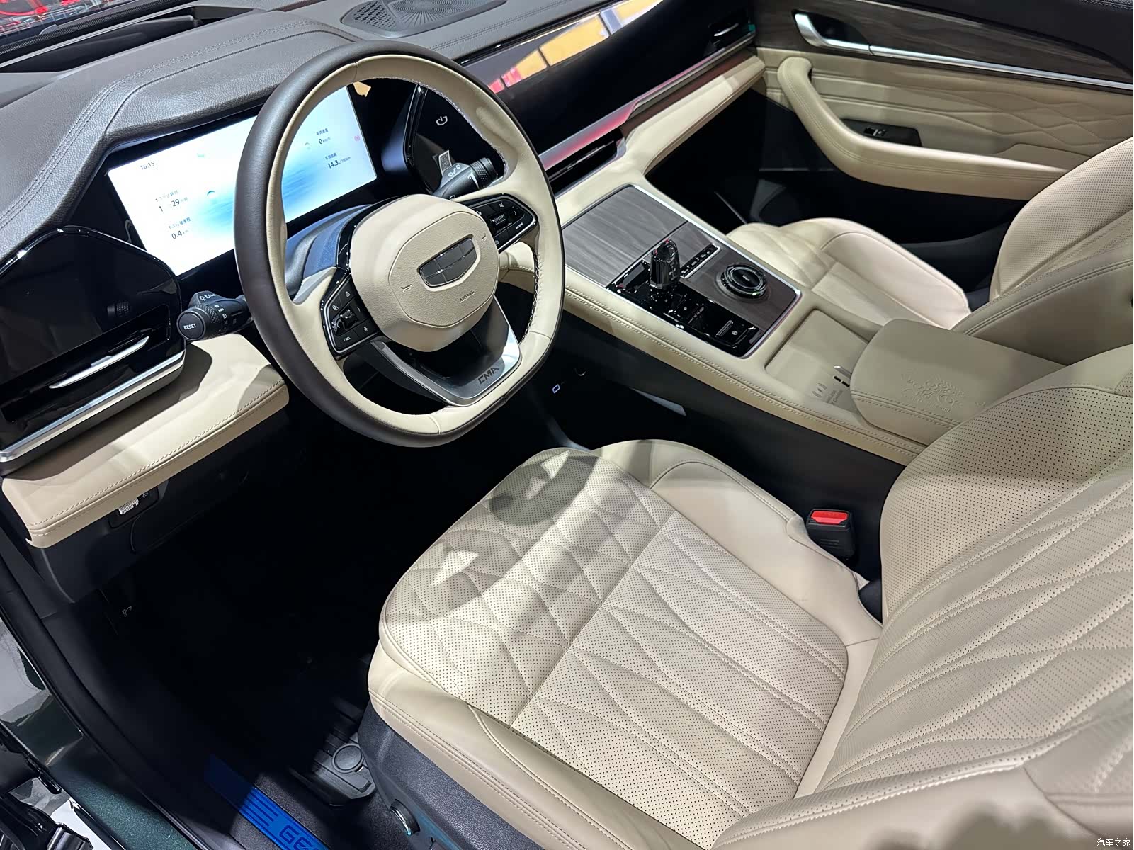 Geely Xingyue L, 2024 7