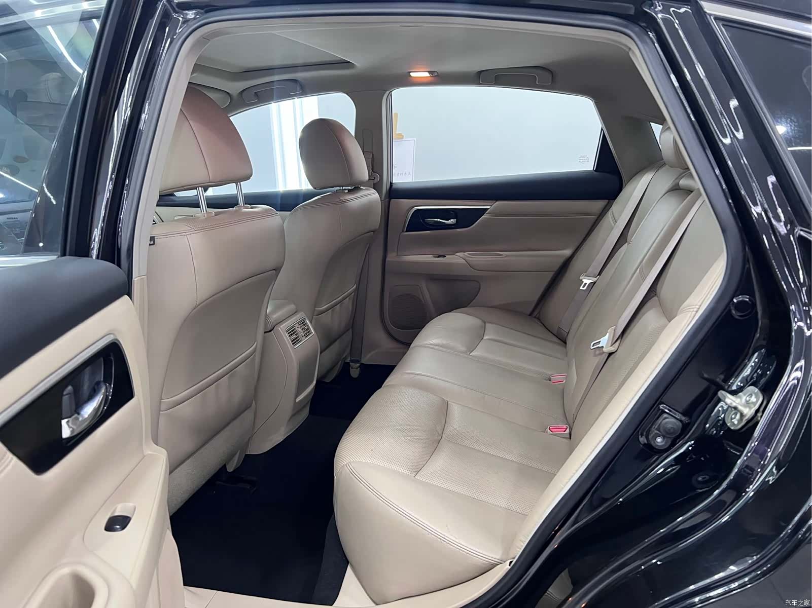 Nissan Teana, 2018 10