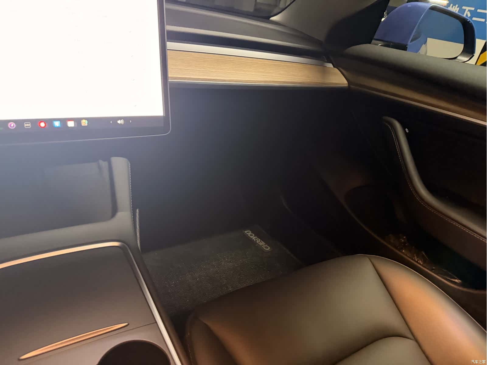Tesla Model 3, 2021 24