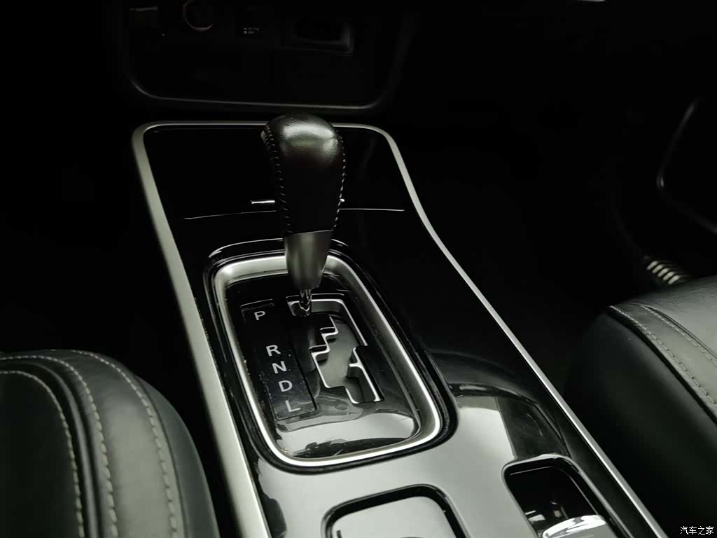 Mitsubishi Outlander, 2020 13