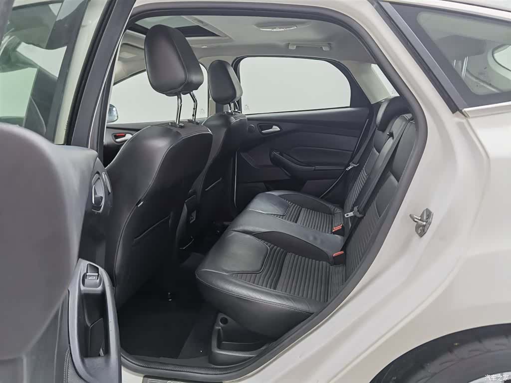 Ford Focus, 2015 15