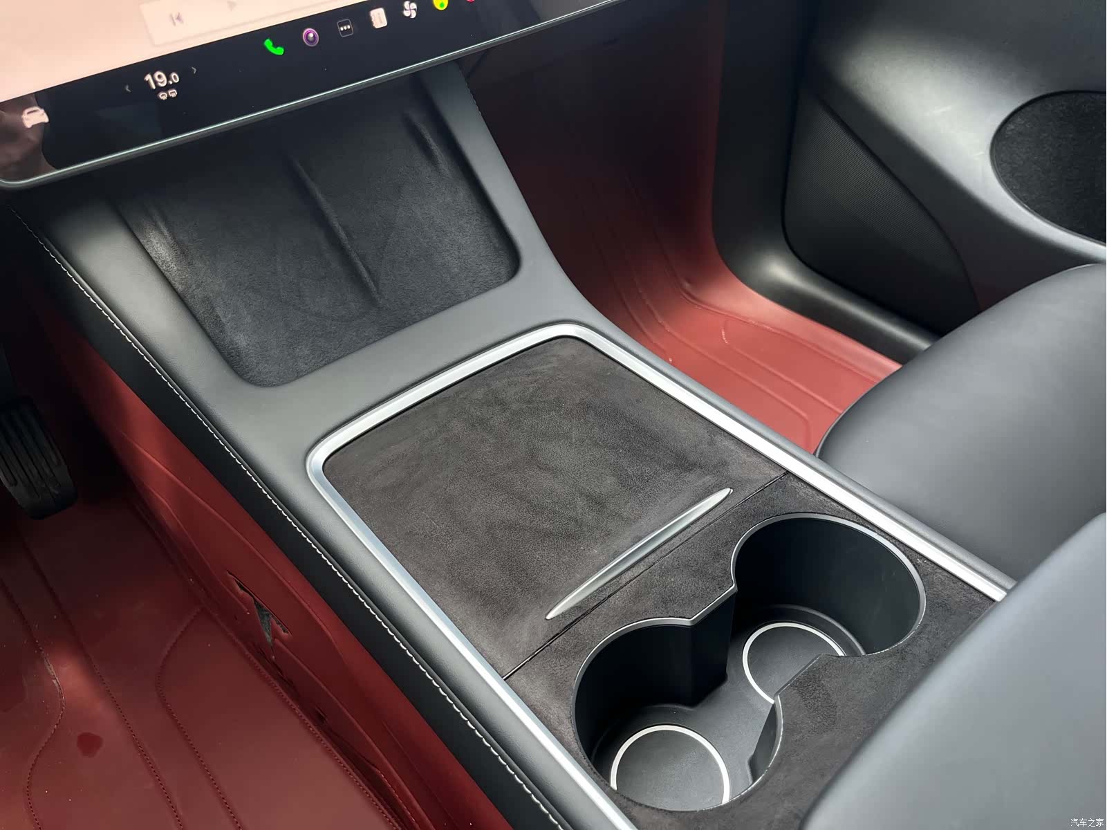 Tesla Model Y, 2024 18