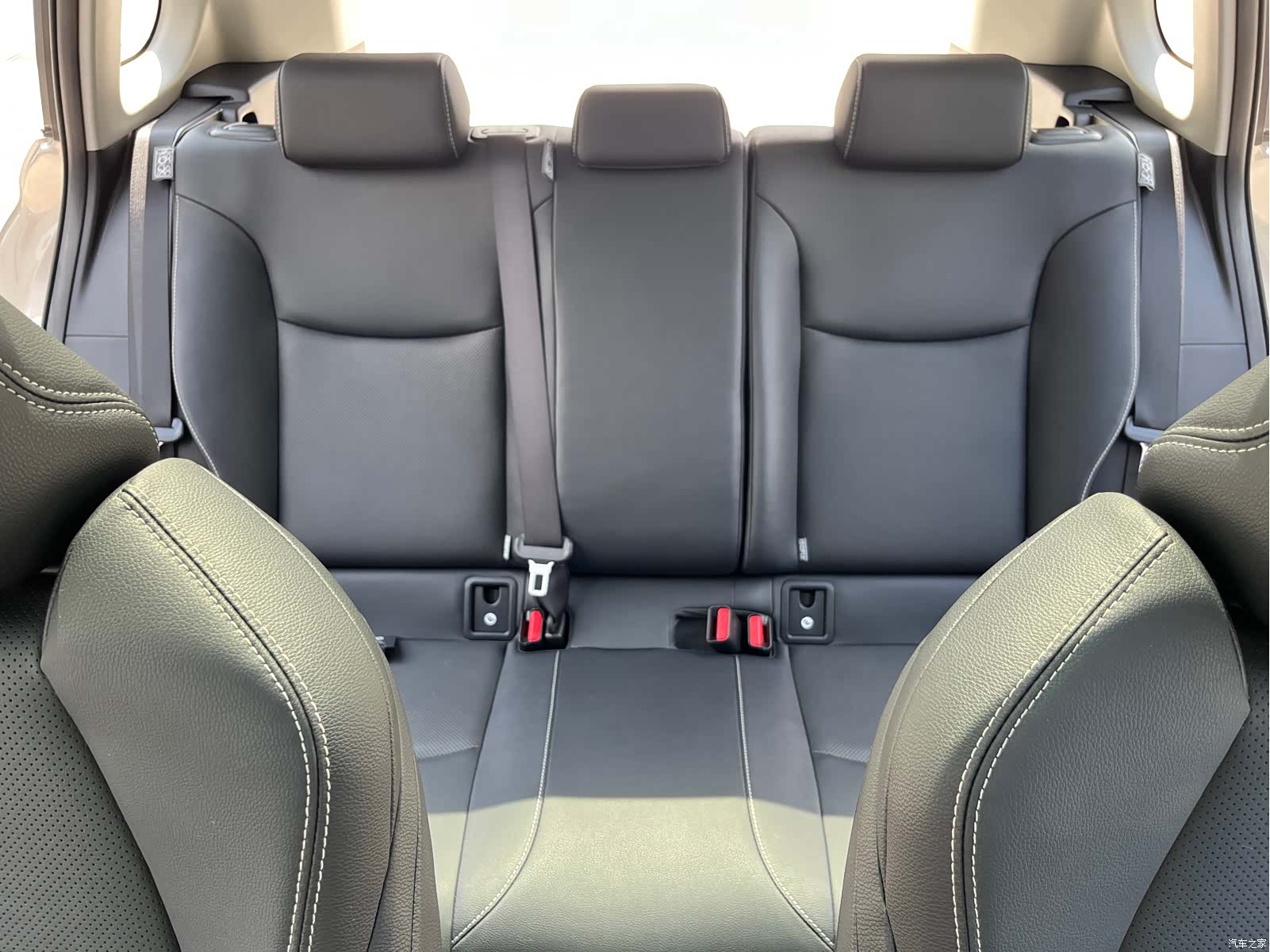 Toyota Frontlander, 2023 12