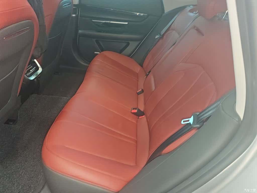 Xpeng P7, 2021 17