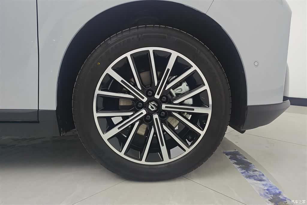 Leapmotor B10, 2025 6