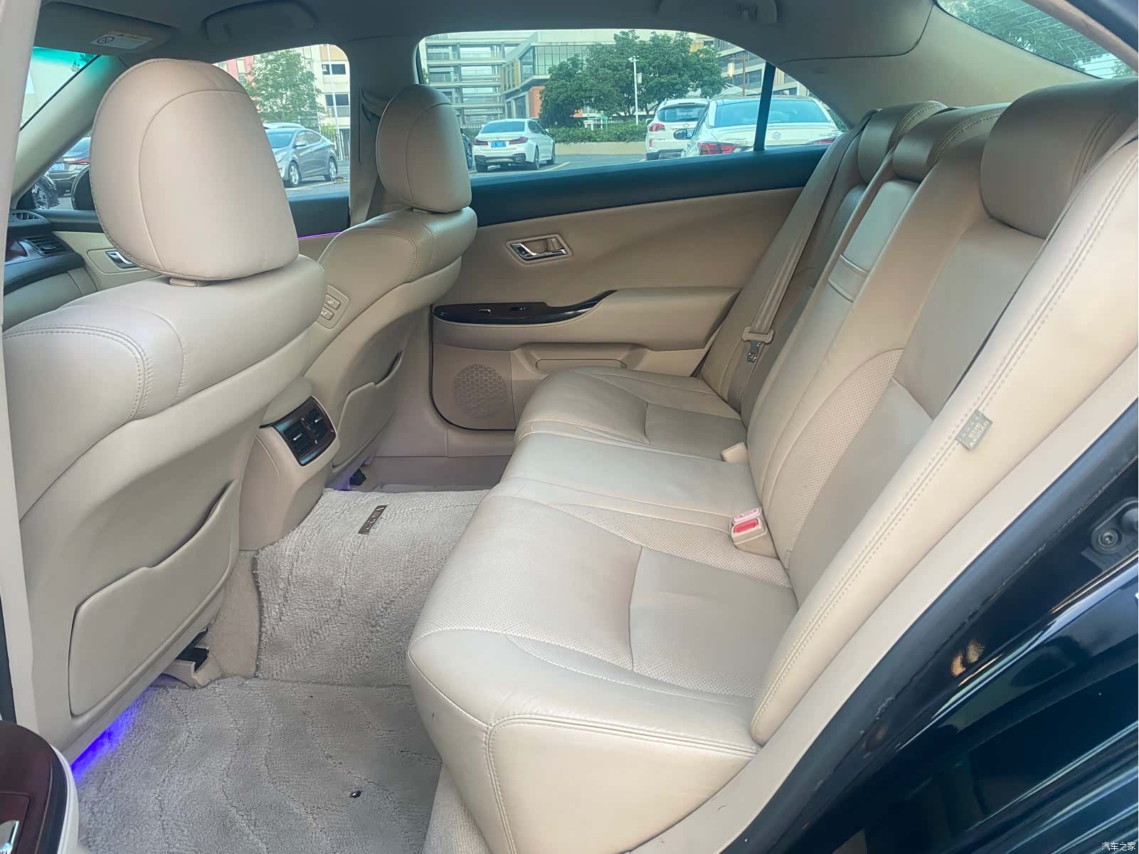 Toyota Crown, 2010 11