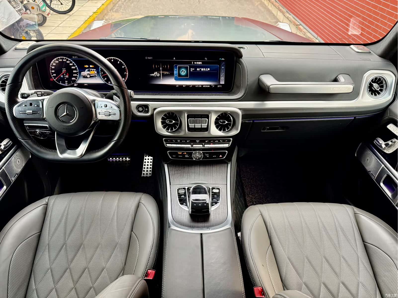 Mercedes-Benz G-Class, 2022 13