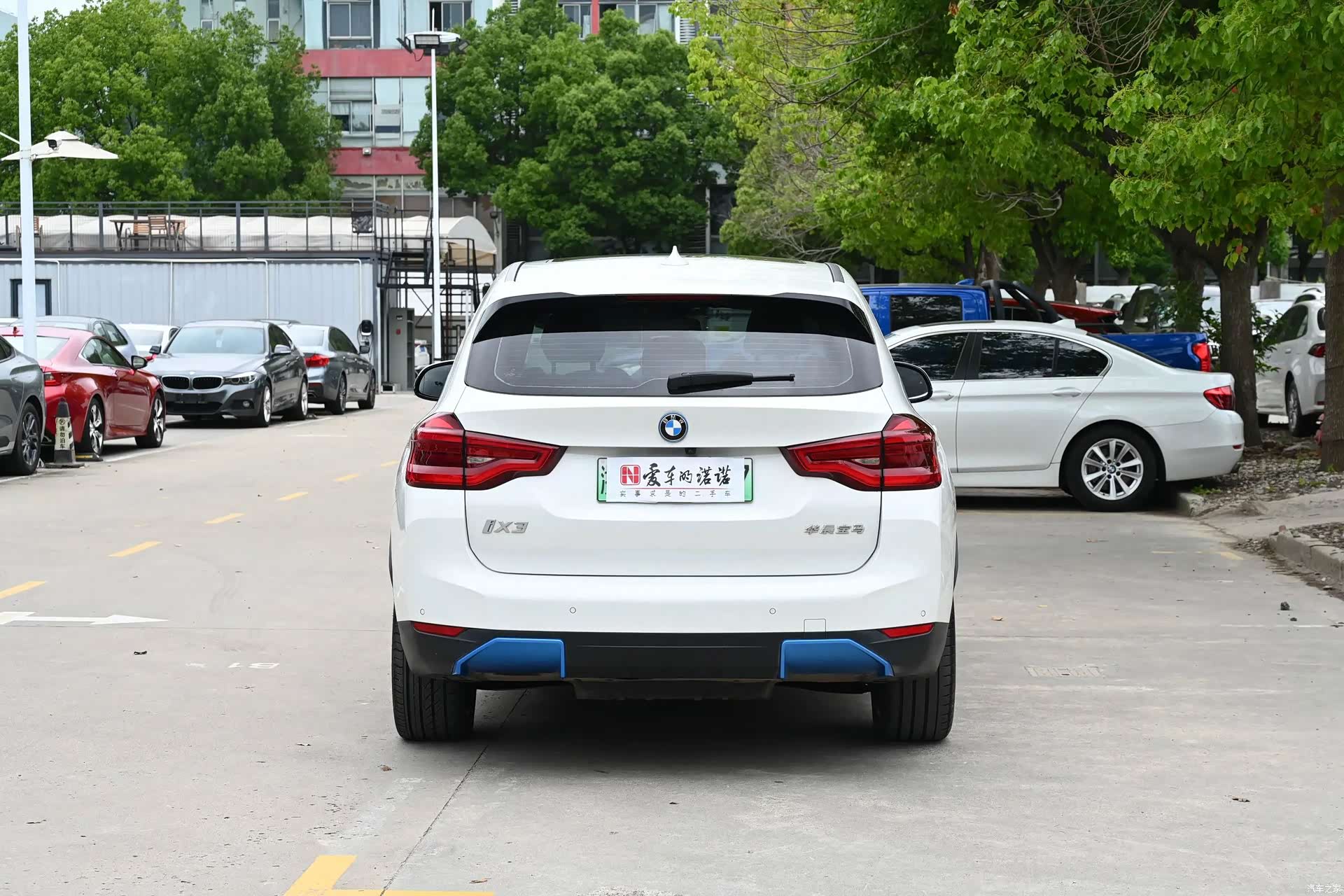 BMW iX3, 2021 все фото