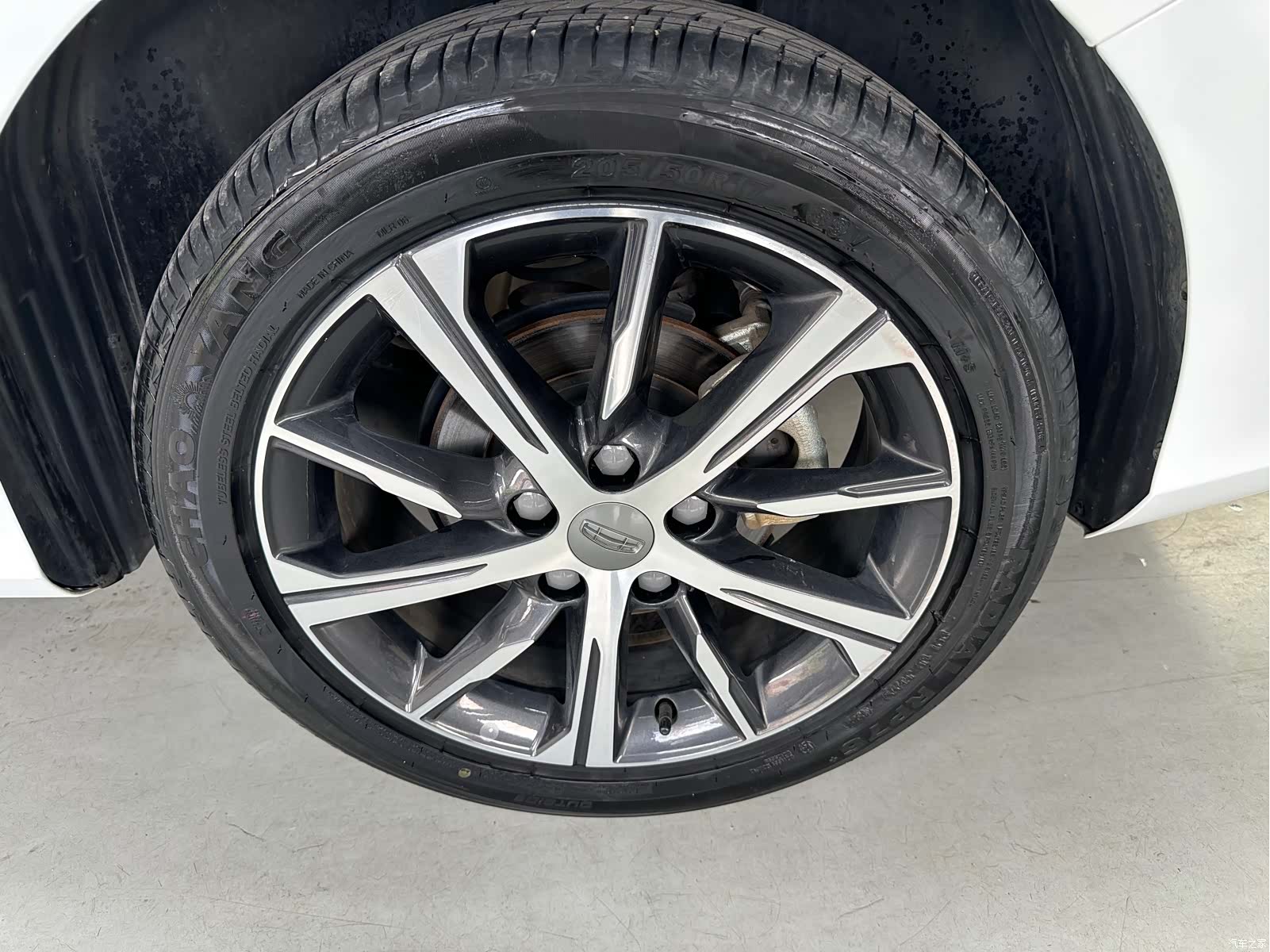 Geely Emgrand, 2022 10