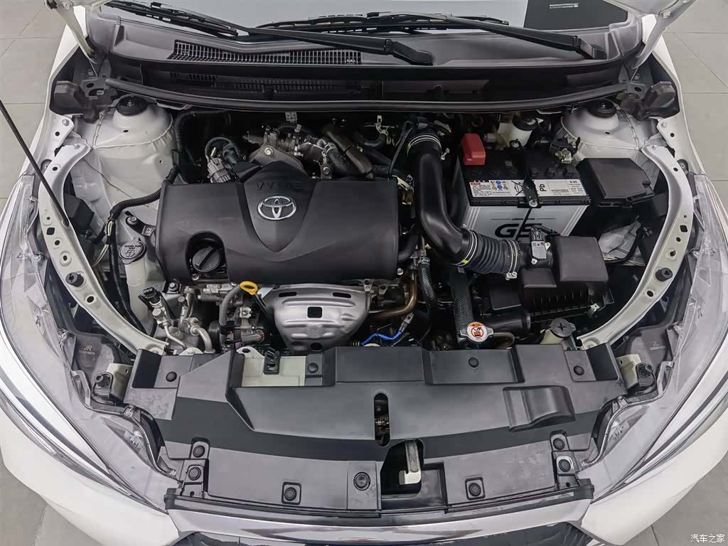 Toyota YARiS L, 2022 6