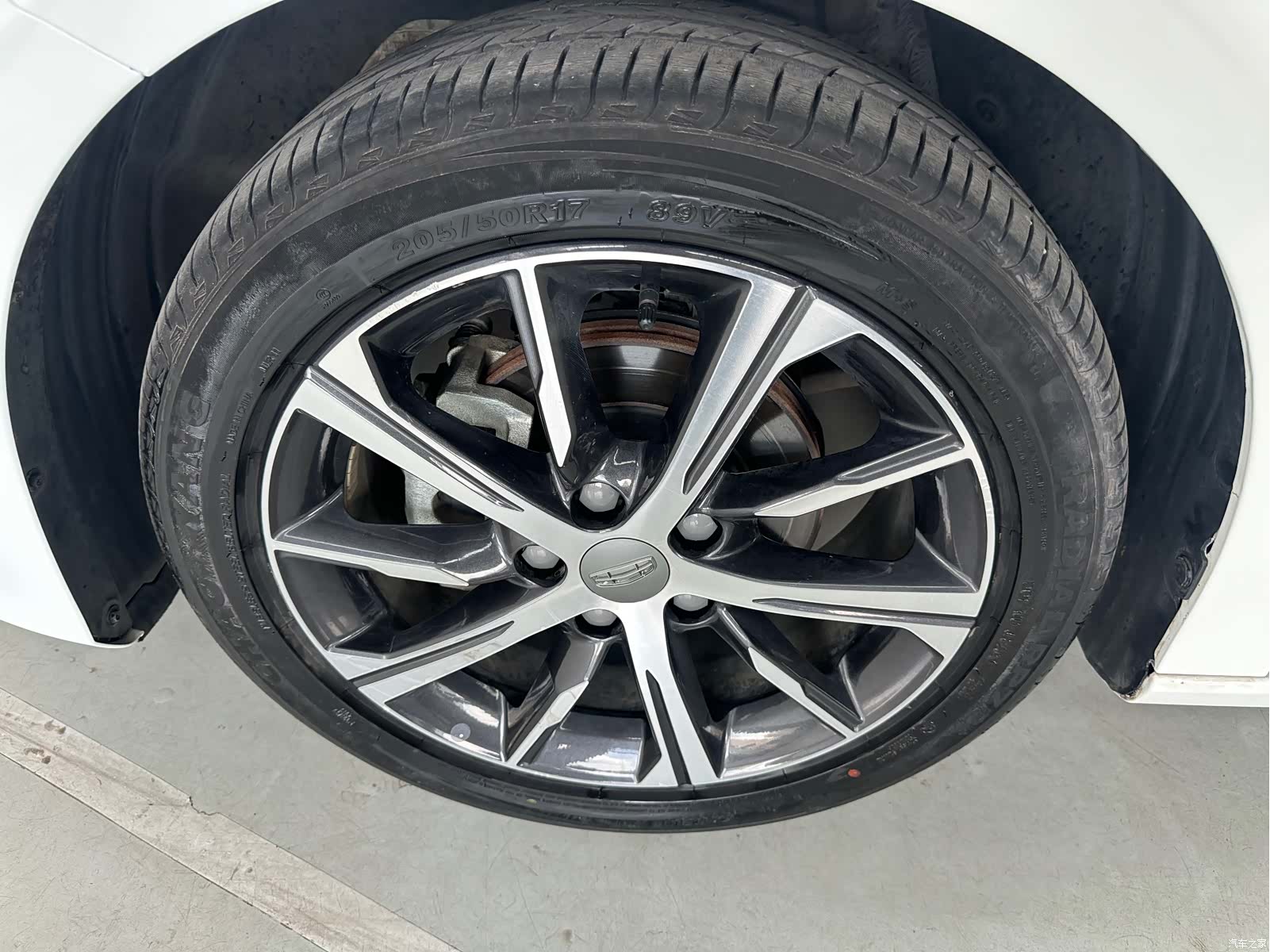 Geely Emgrand, 2022 26