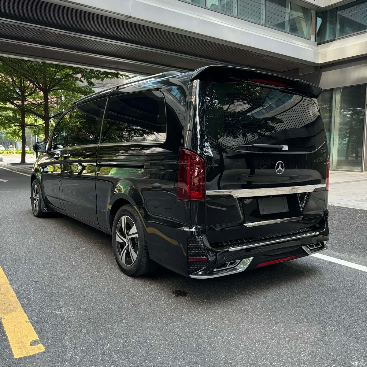 Mercedes-Benz 7, 2020 21
