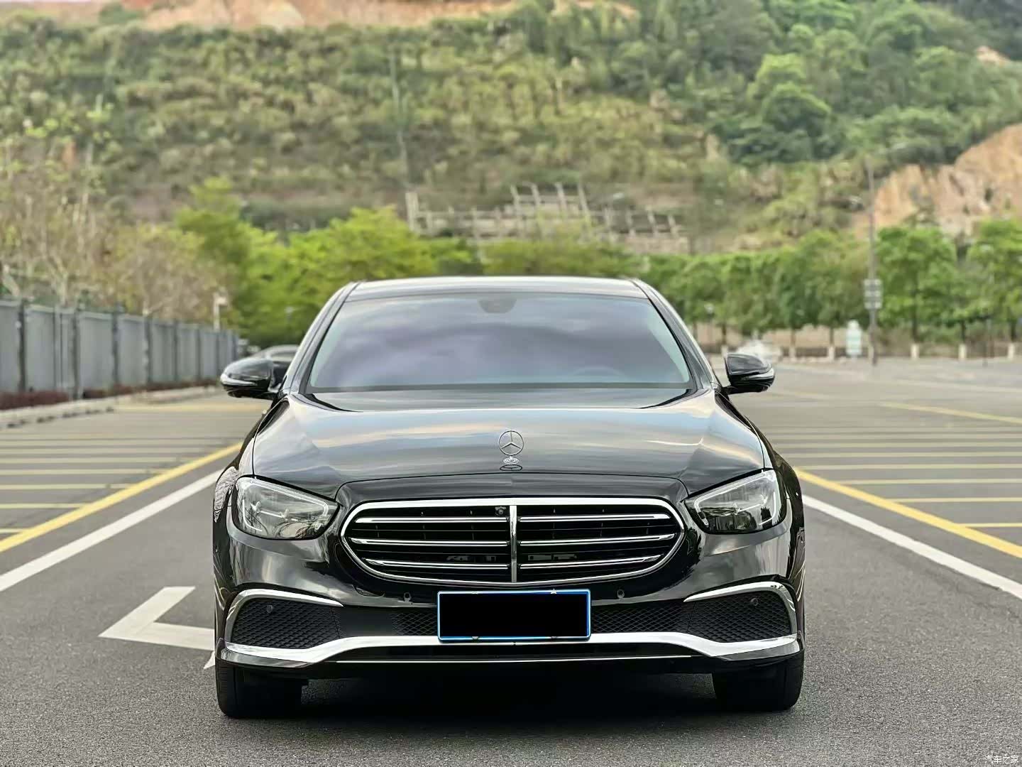 Mercedes-Benz E-Class, 2023 3