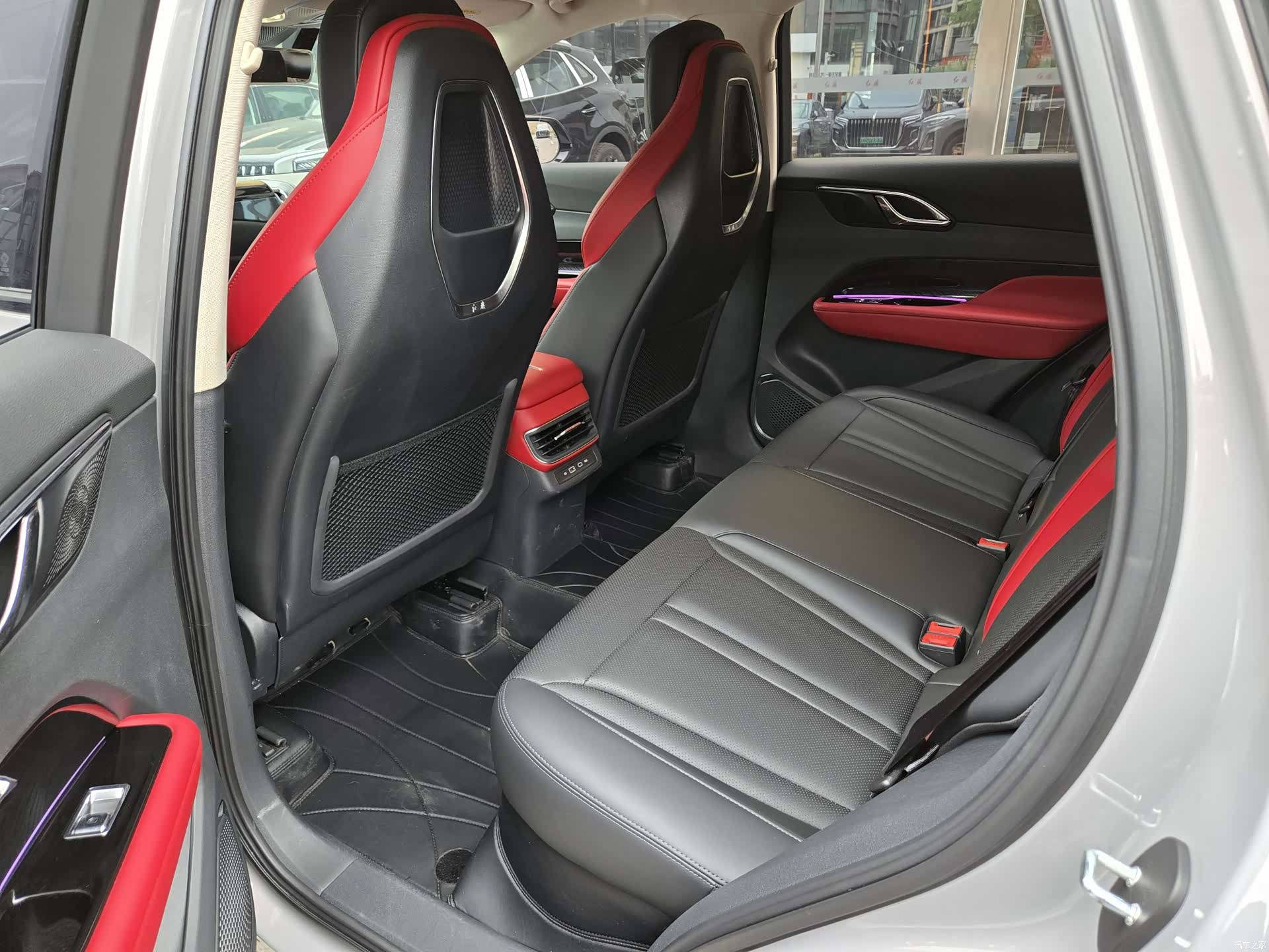 Hongqi HS3, 2024 13