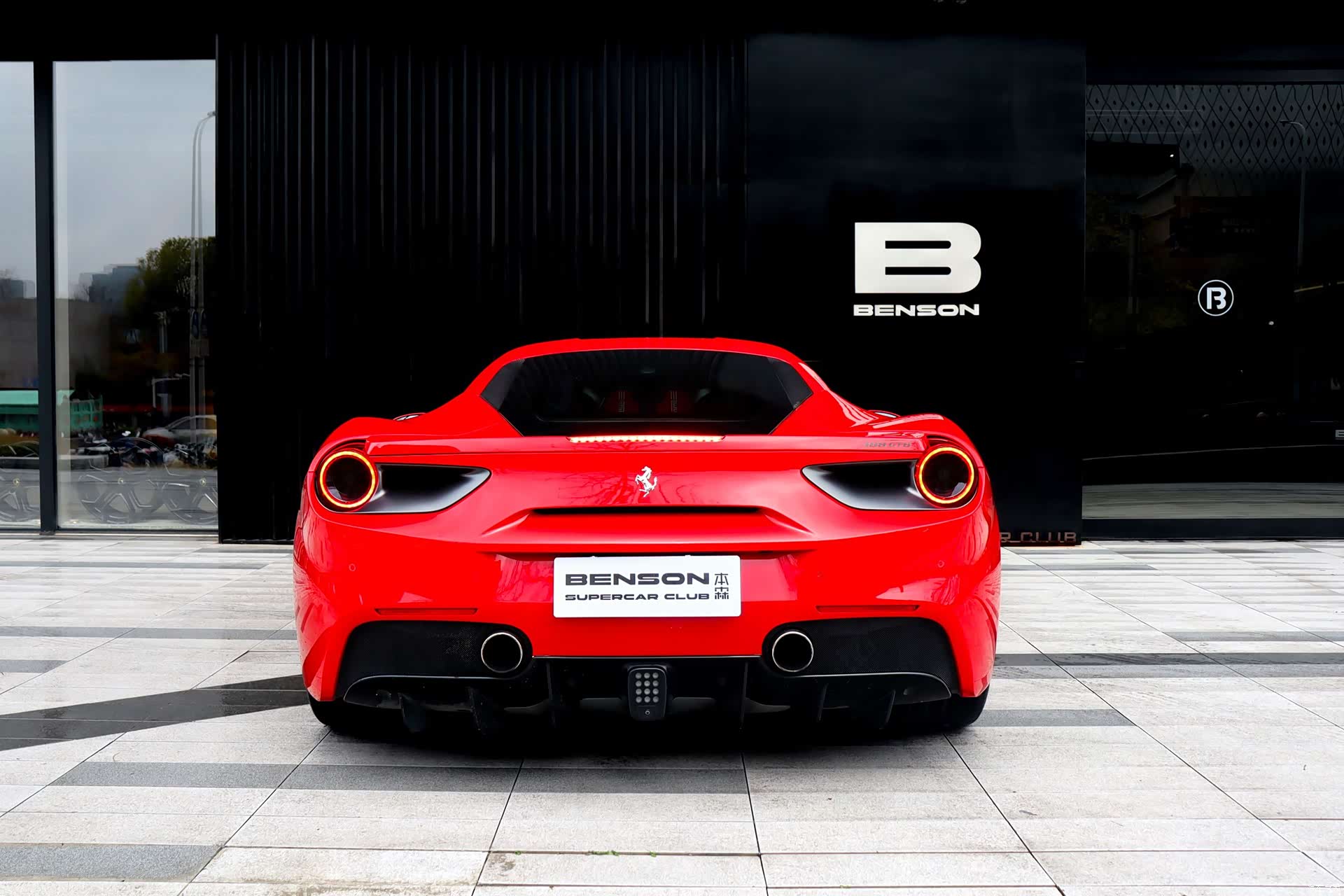 Ferrari 488, 2017 7