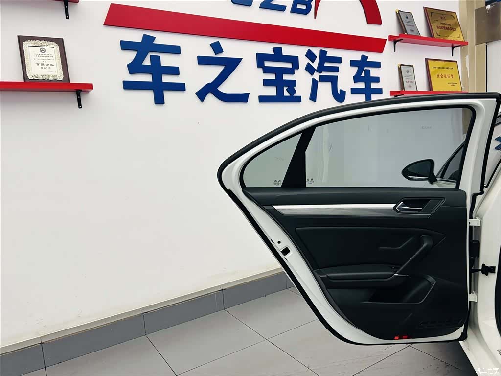 Volkswagen Lamando, 2017 24