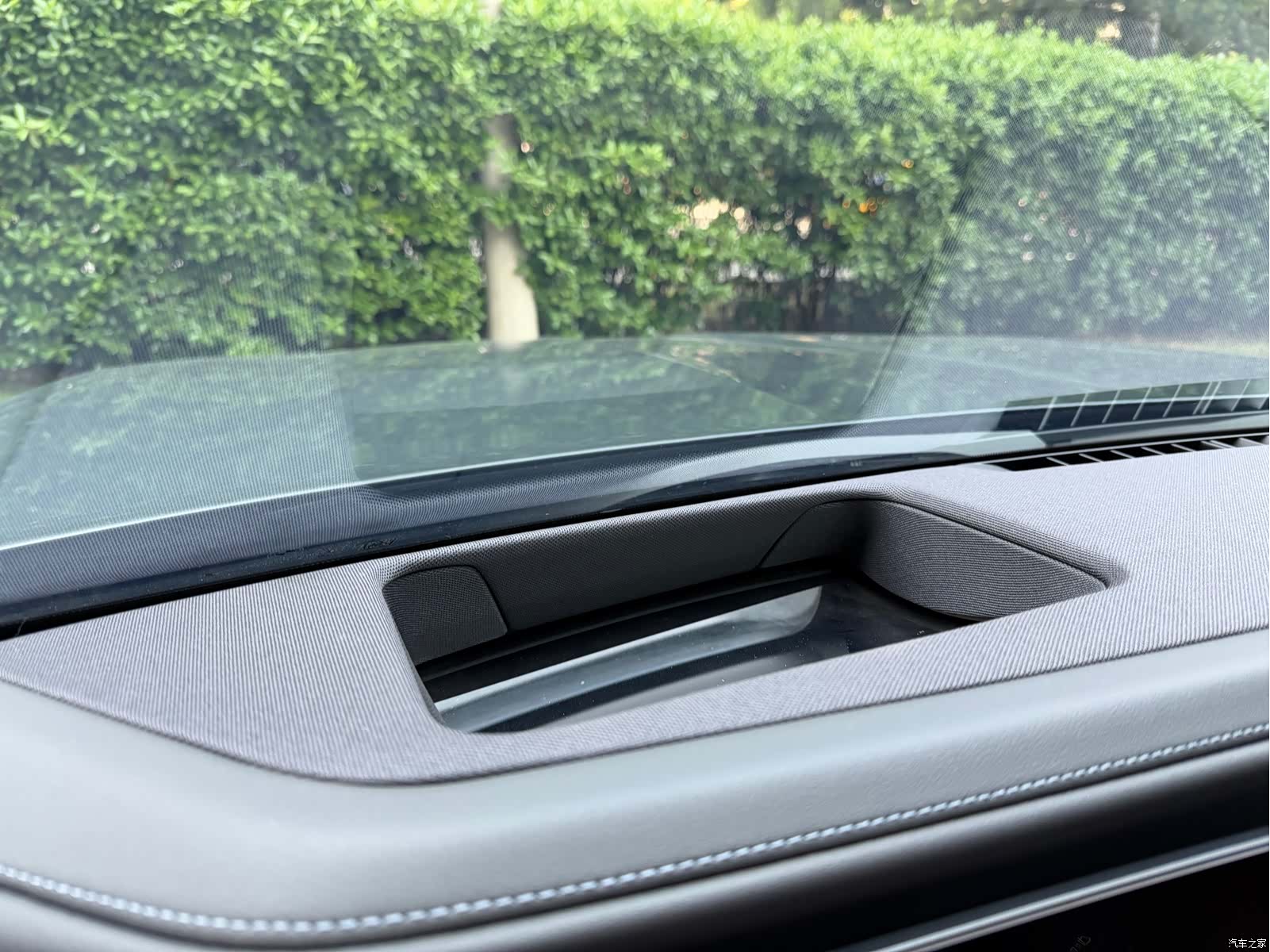 BMW i7, 2023 12
