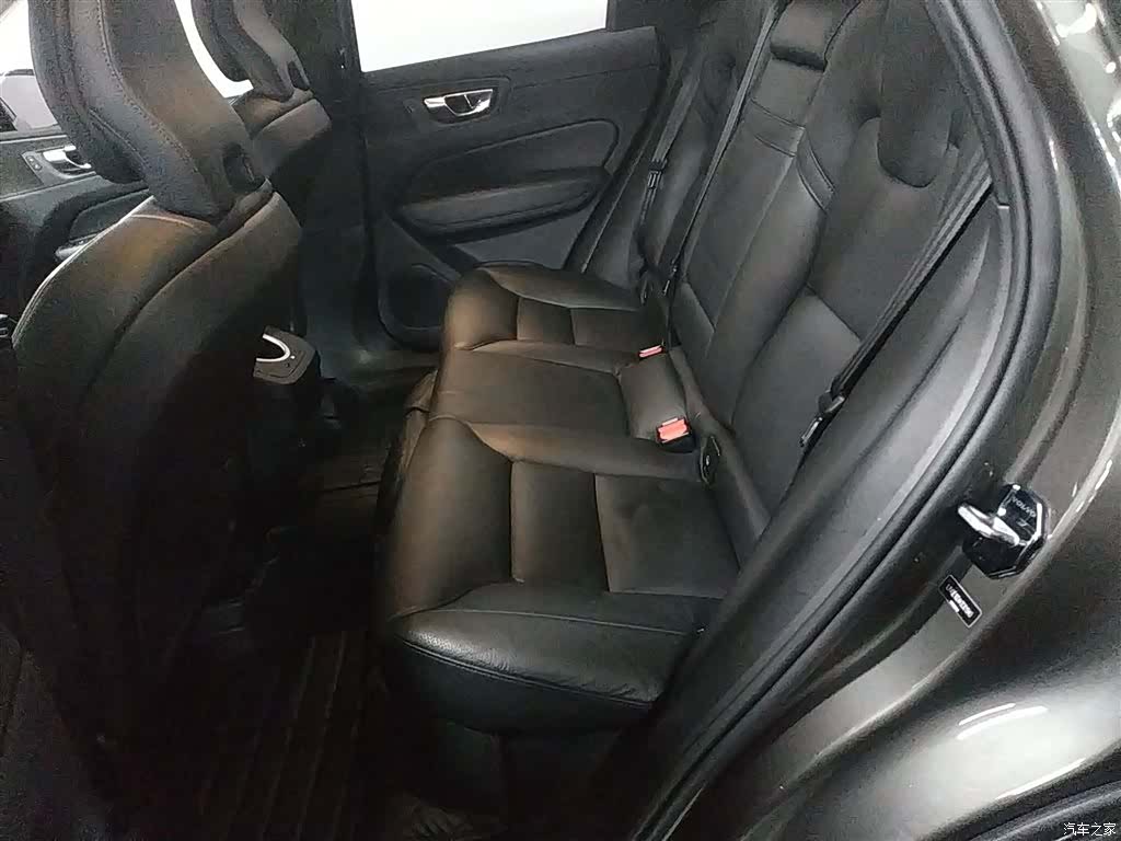 Volvo XC60, 2019 13