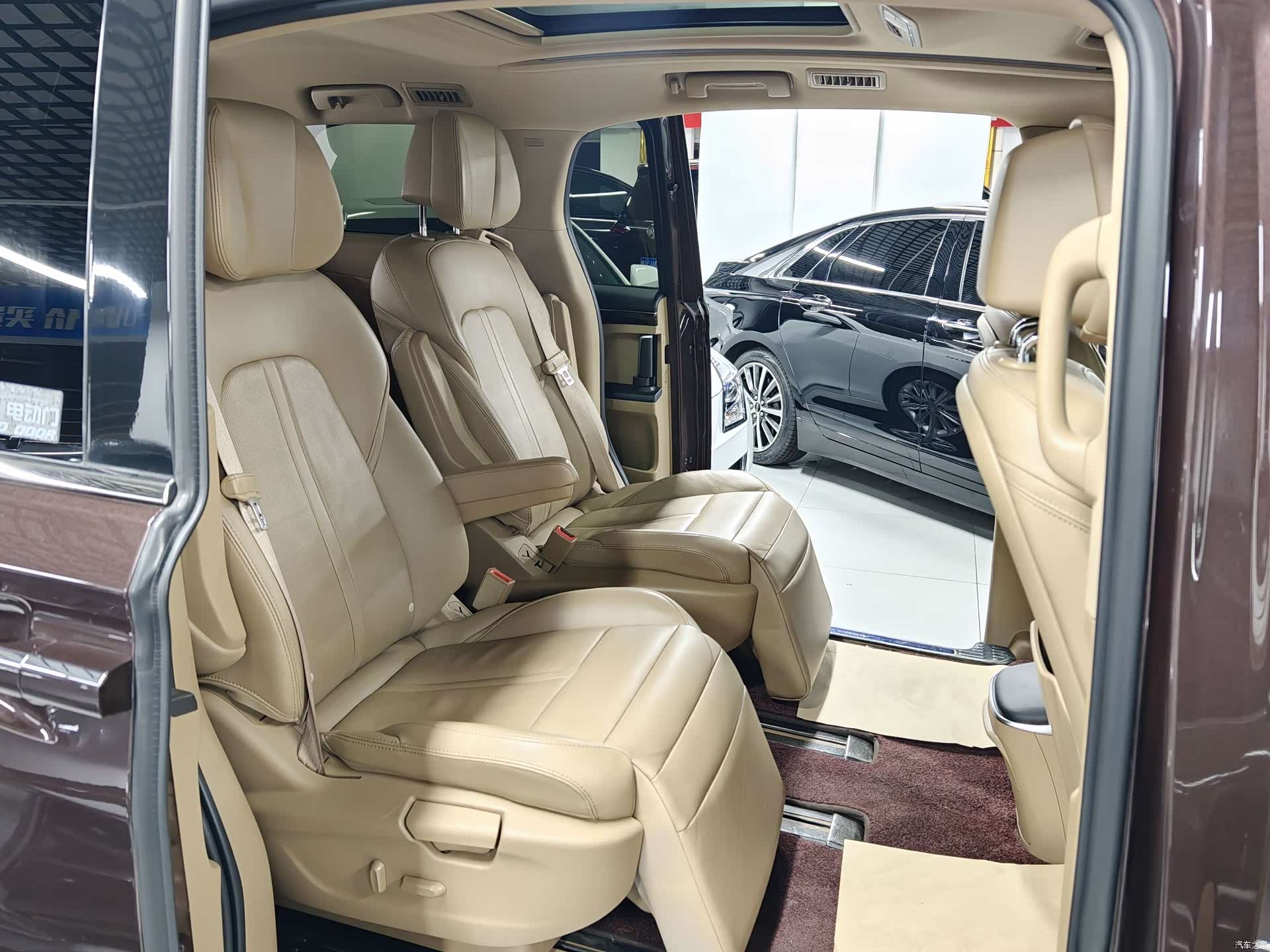 Buick GL8, 2019 9