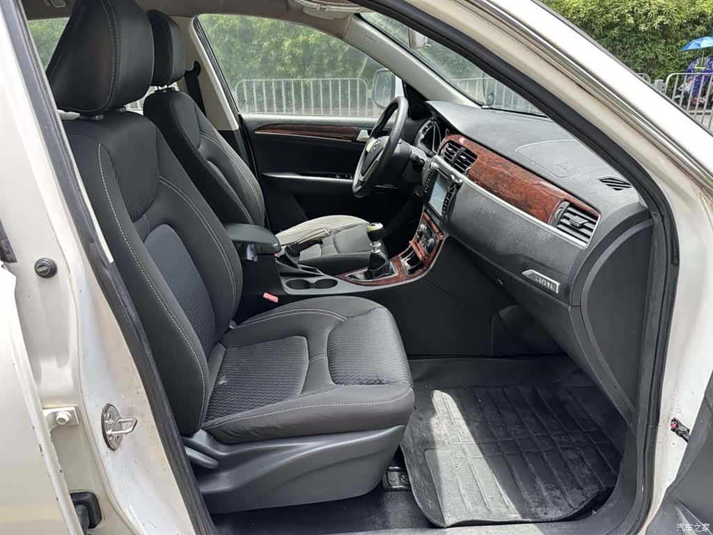 Zotye T600, 2015 8