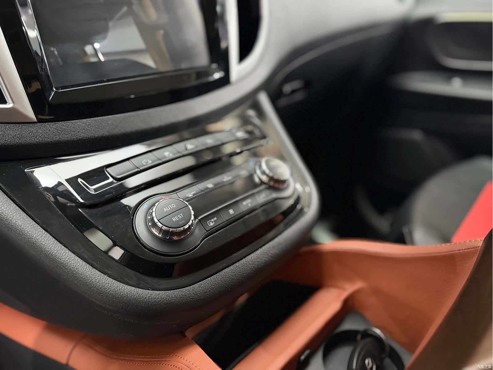 Mercedes-Benz VI, 2019 6
