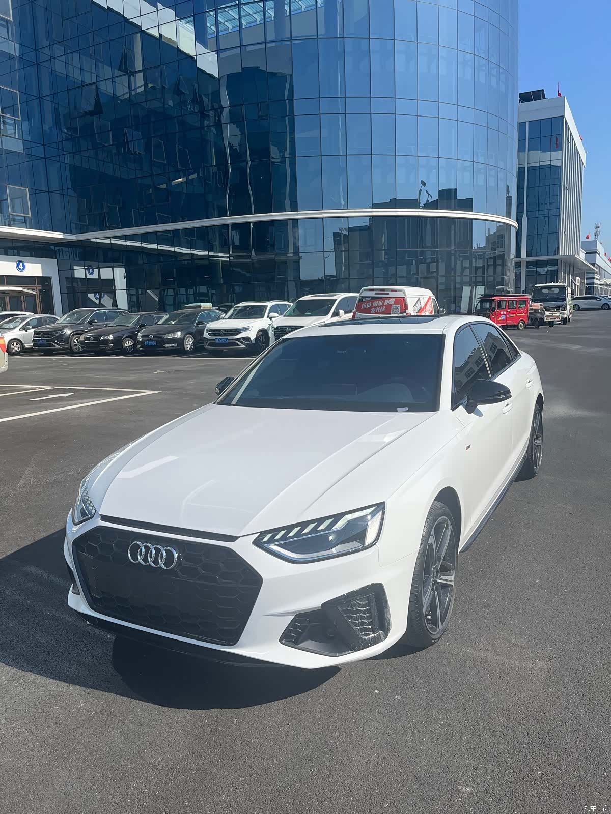 Audi A4L, 2024 1