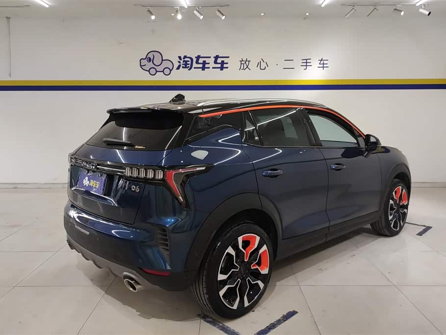 Lynk & Co 06