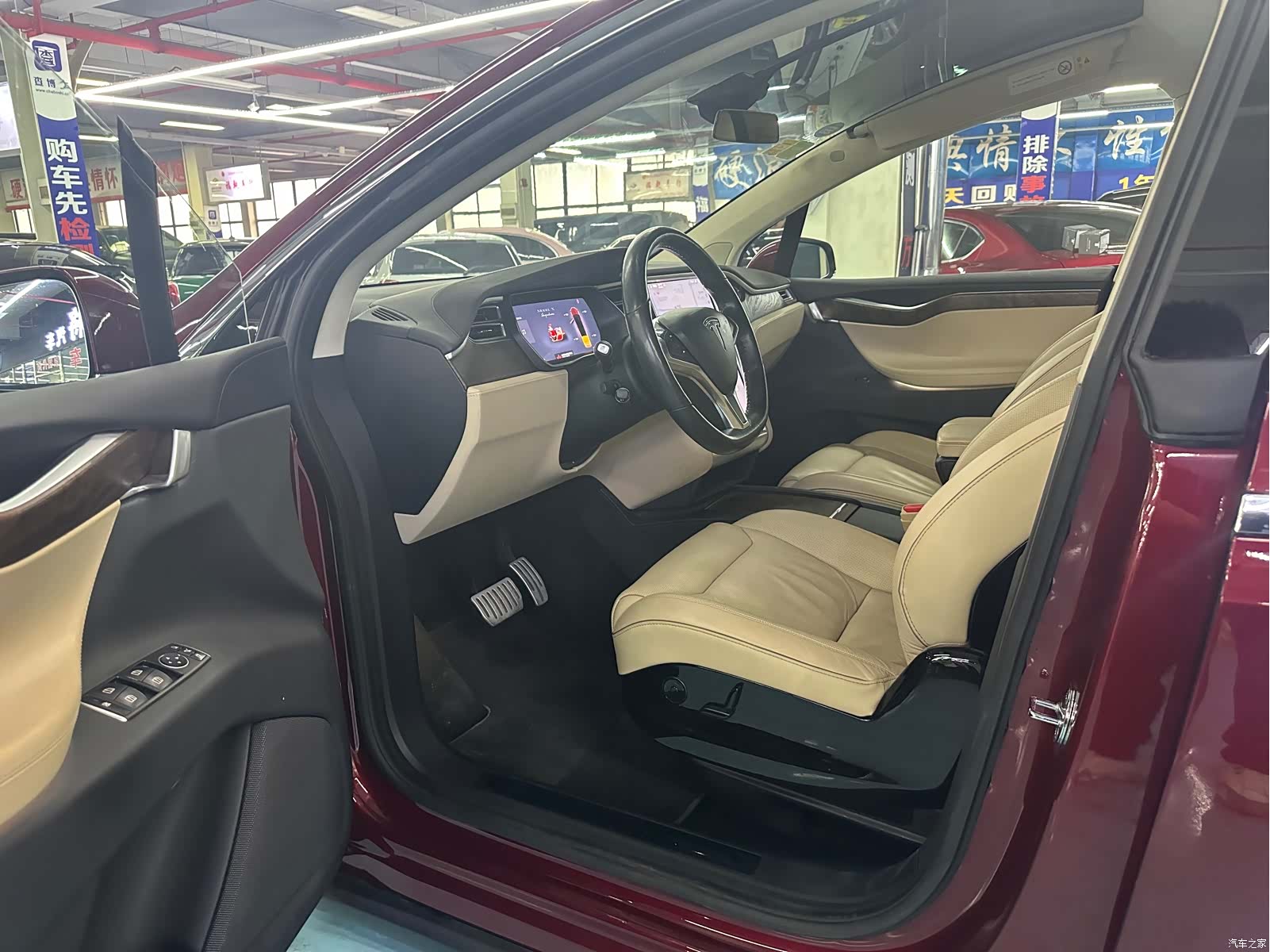 Tesla Model X, 2016 25