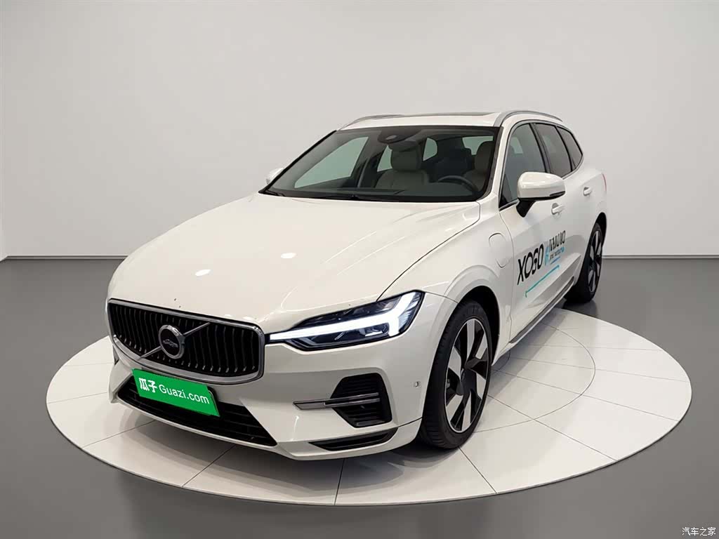 Volvo XC60, 2024 3