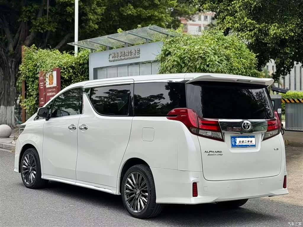 Toyota Alphard, 2017 4