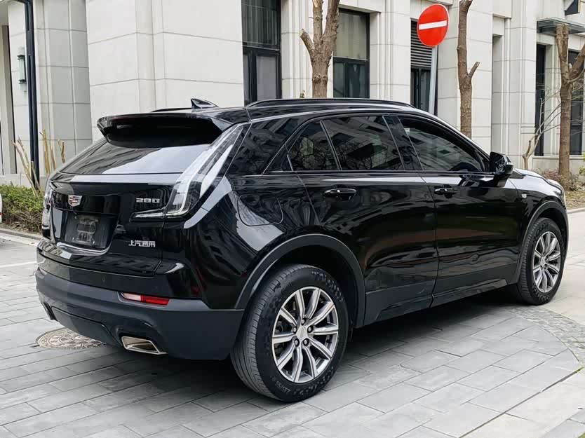 Cadillac XT4