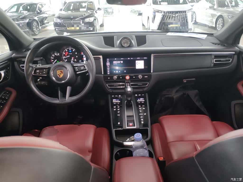 Porsche Macan, 2022 10