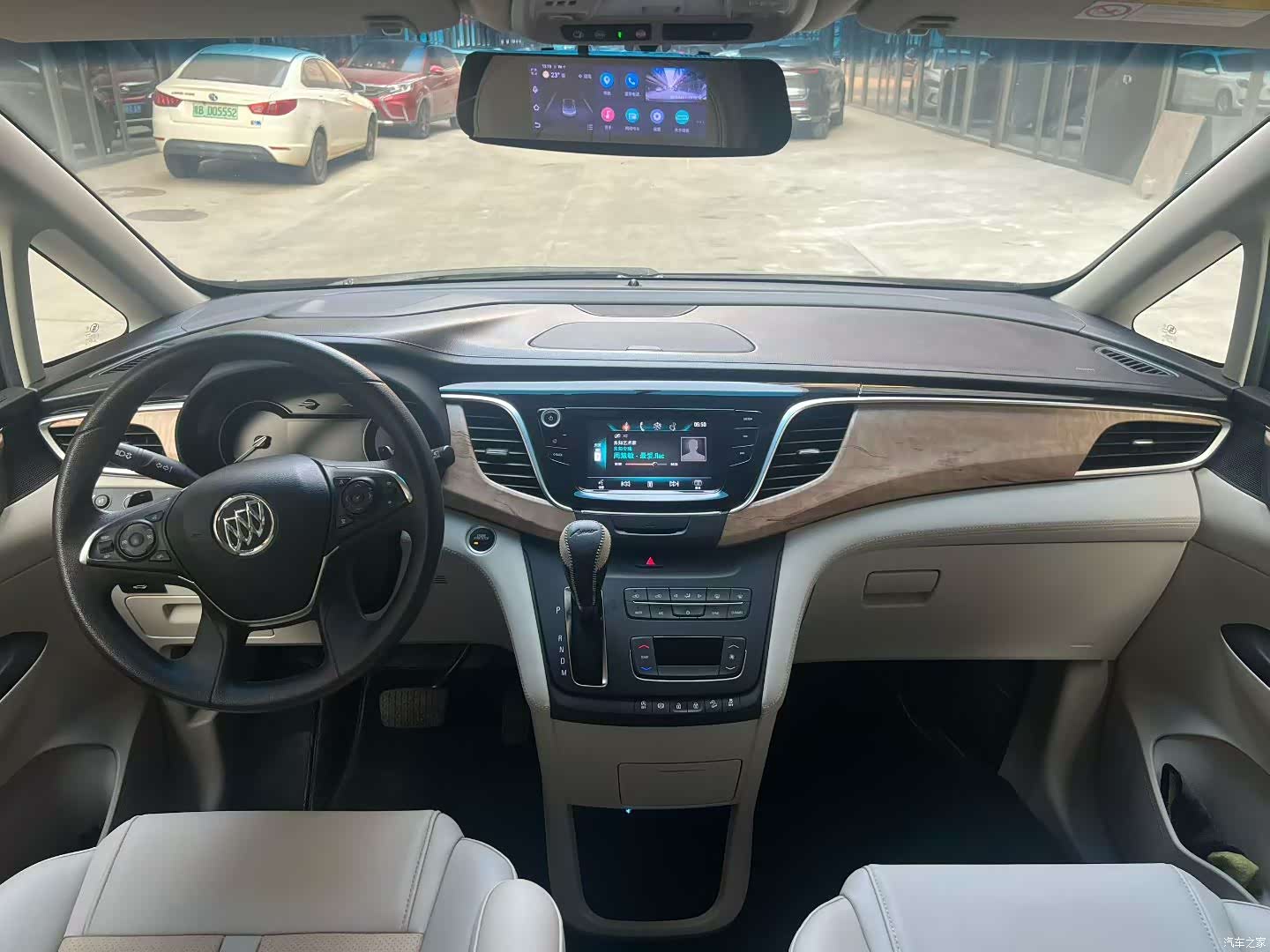 Buick GL8, 2019 4