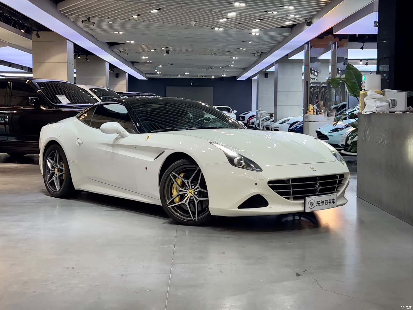 Ferrari California, 2015 4